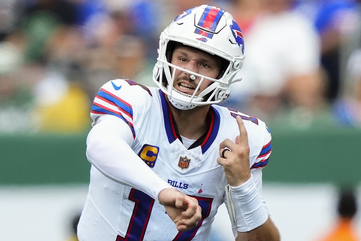 Josh Allen bounces back from bloody nose, leads Bills to easy 30-10 victory over Jets | iNFOnews.ca Josh Allen bounces back from bloody nose, leads Bills to easy 30-10 victory over Jets | iNFOnews.ca