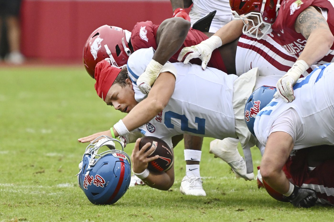 Dart's 515 yards, six touchdowns lead No. 19 Ole Miss in 63-31 win over Arkansas | iNFOnews.ca Dart's 515 yards, six touchdowns lead No. 19 Ole Miss in 63-31 win over Arkansas | iNFOnews.ca