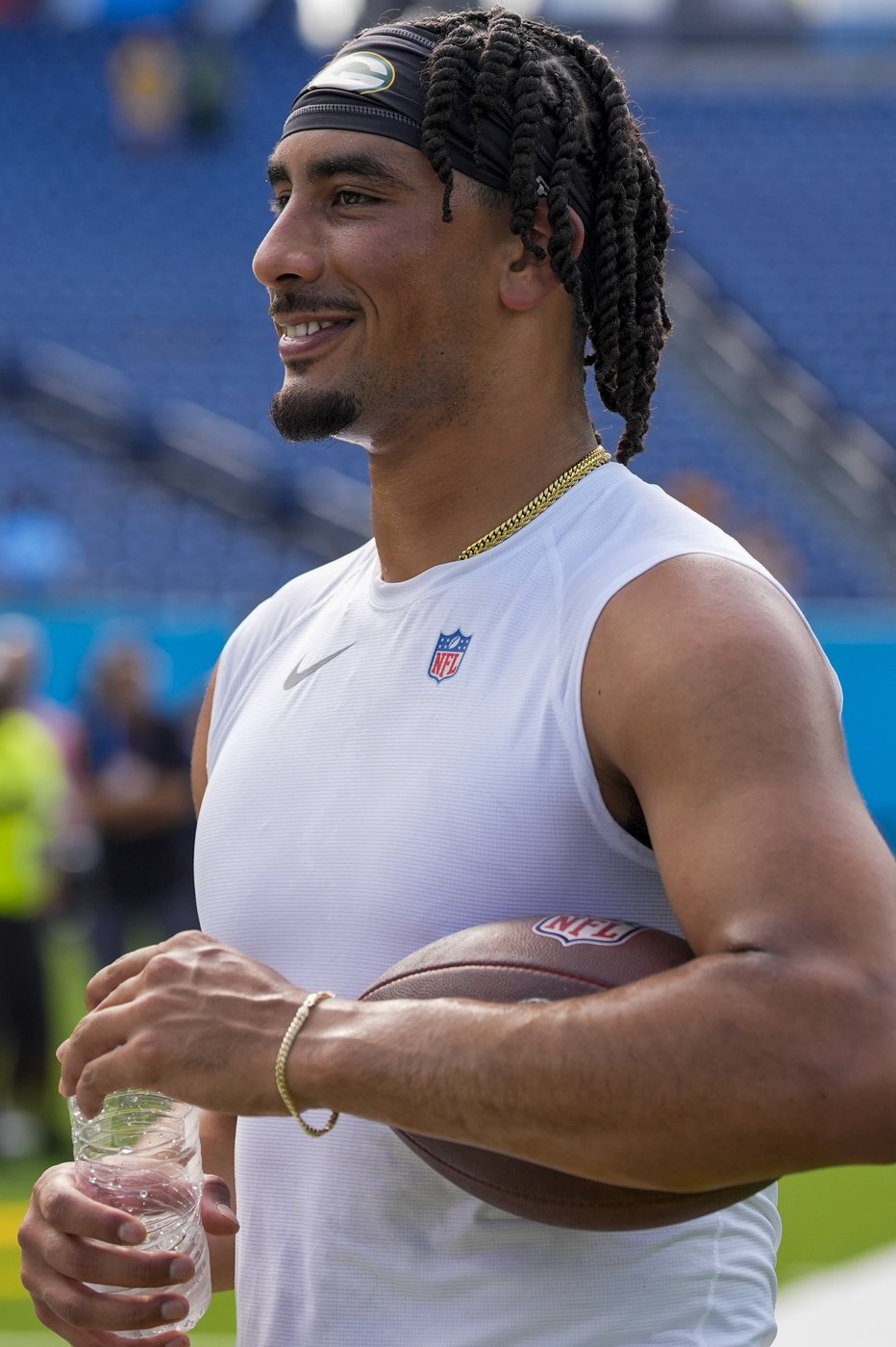 Love says his knee is improving as Packers remain mum on QB's availability for Sunday | iNFOnews.ca