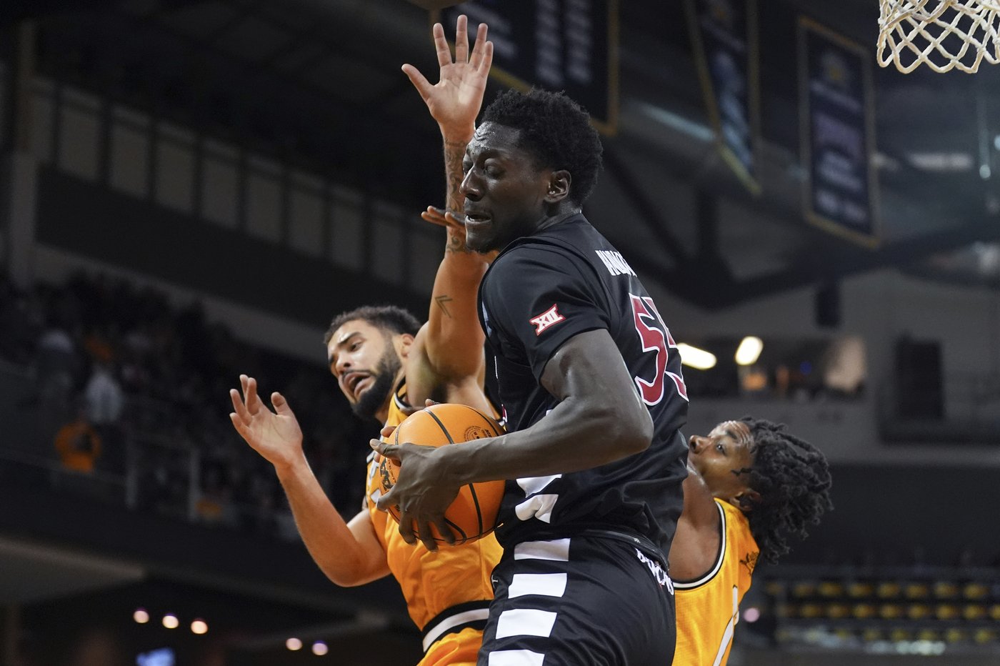 Lukosius hits 6 3-pointers to help No. 18 Cincinnati hold off Northern Kentucky 76-60 | iNFOnews.ca Lukosius hits 6 3-pointers to help No. 18 Cincinnati hold off Northern Kentucky 76-60 | iNFOnews.ca