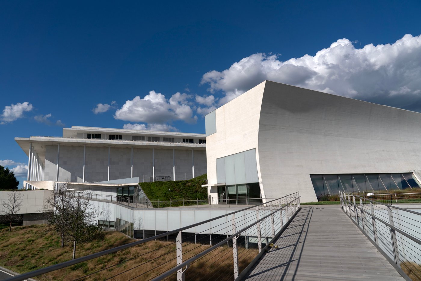 Kennedy Center board to propose new options for honoring Trump as center confronts solvency worries | iNFOnews.ca