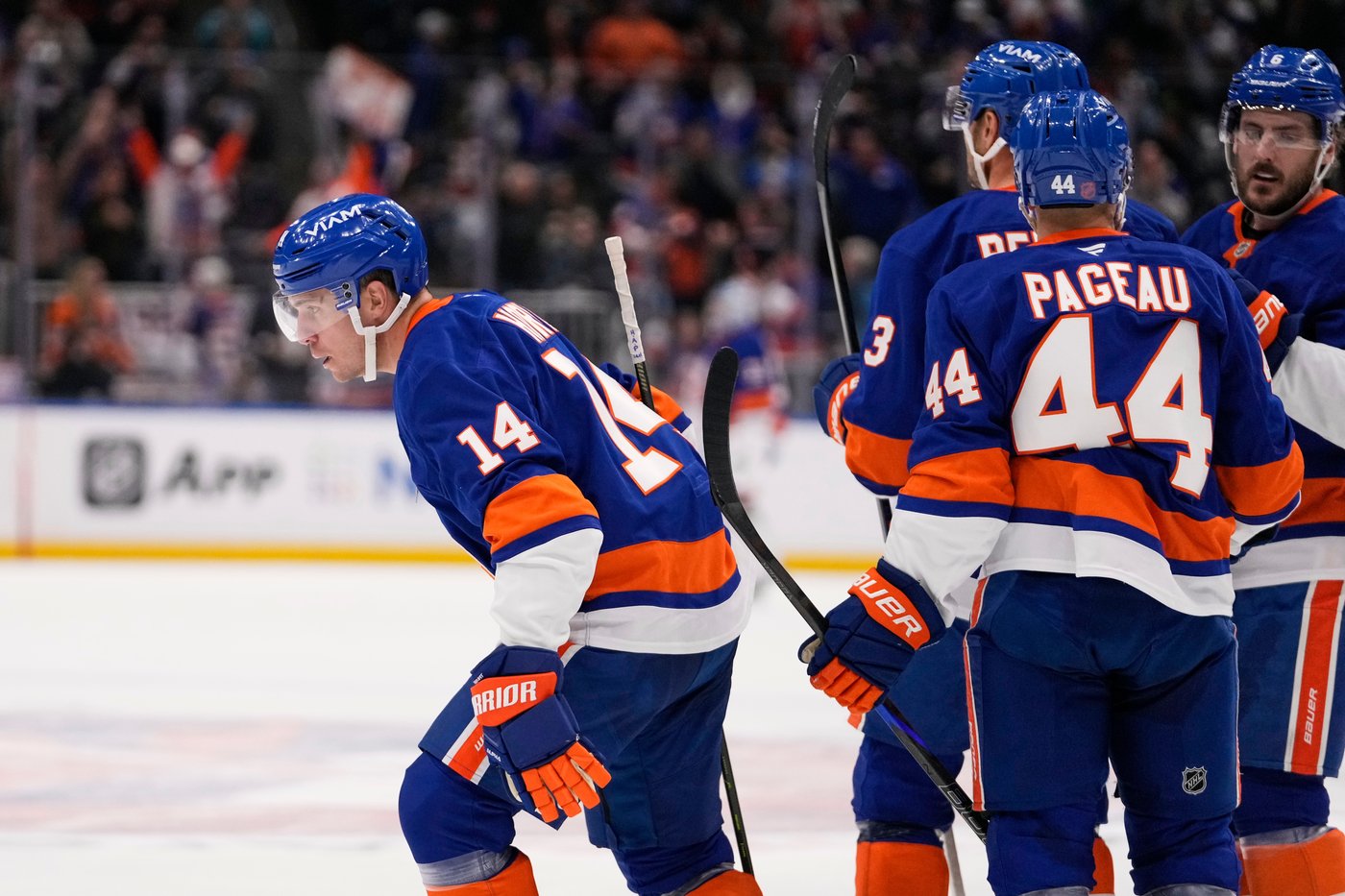 Bo Horvat has a hat trick as the Islanders beat the Oilers 4-2 for their 1st win this season | iNFOnews.ca Bo Horvat has a hat trick as the Islanders beat the Oilers 4-2 for their 1st win this season | iNFOnews.ca