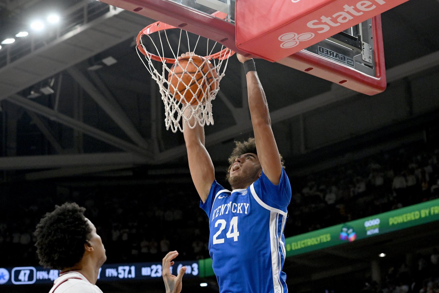 Oweh's 24 points pace Kentucky in 85-77 win at No. 15 Arkansas | iNFOnews.ca