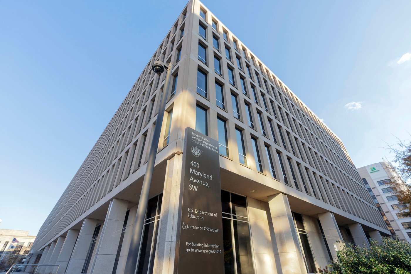 States and cities challenge Trump policy overhauling public service loan forgiveness | iNFOnews.ca