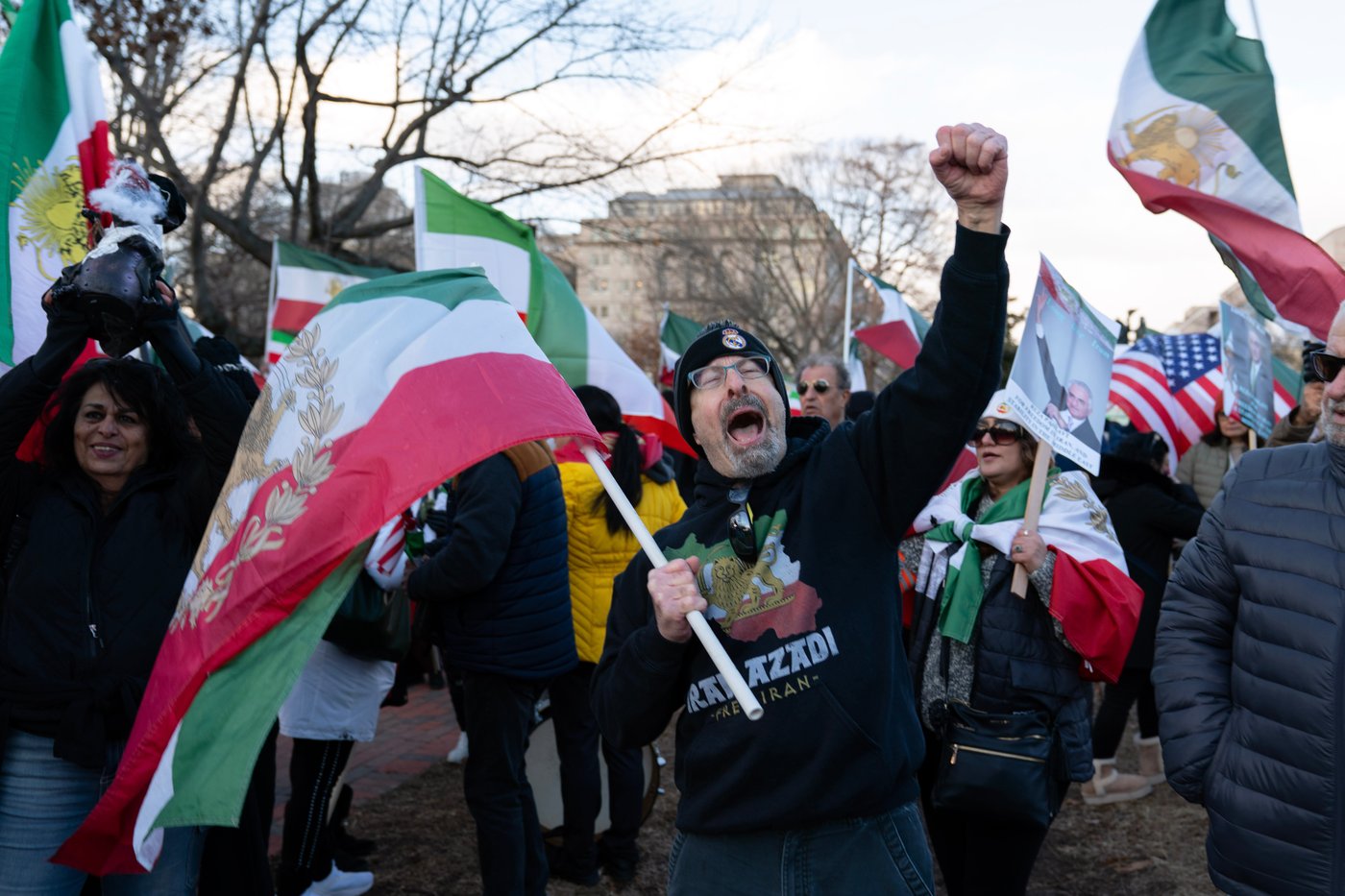 People rally around the world in support of protests in Iran, in photos | iNFOnews.ca