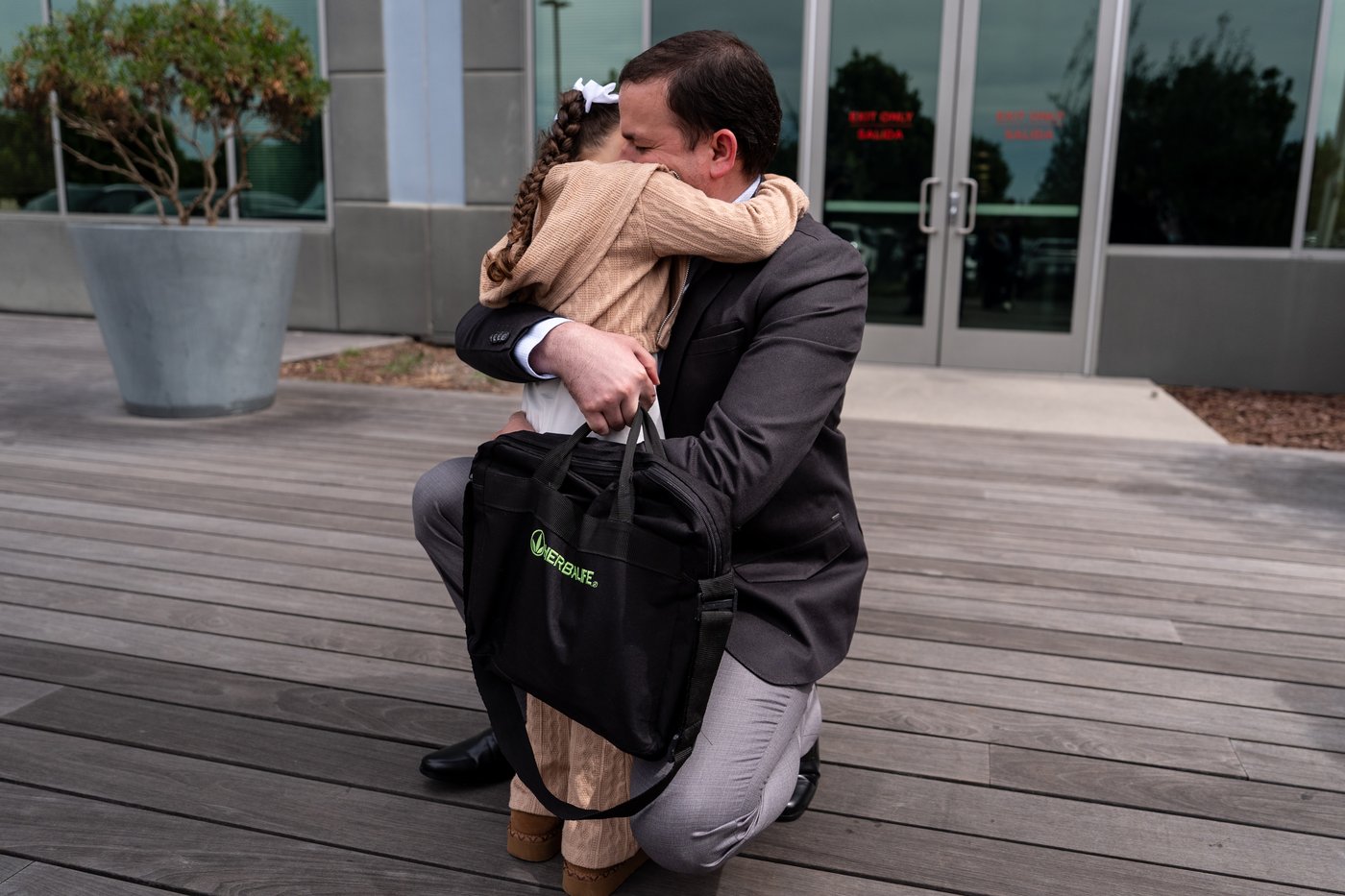 A Venezuelan doctor in ICE custody misses husband's asylum interview after being detained at airport | iNFOnews.ca A Venezuelan doctor in ICE custody misses husband's asylum interview after being detained at airport | iNFOnews.ca