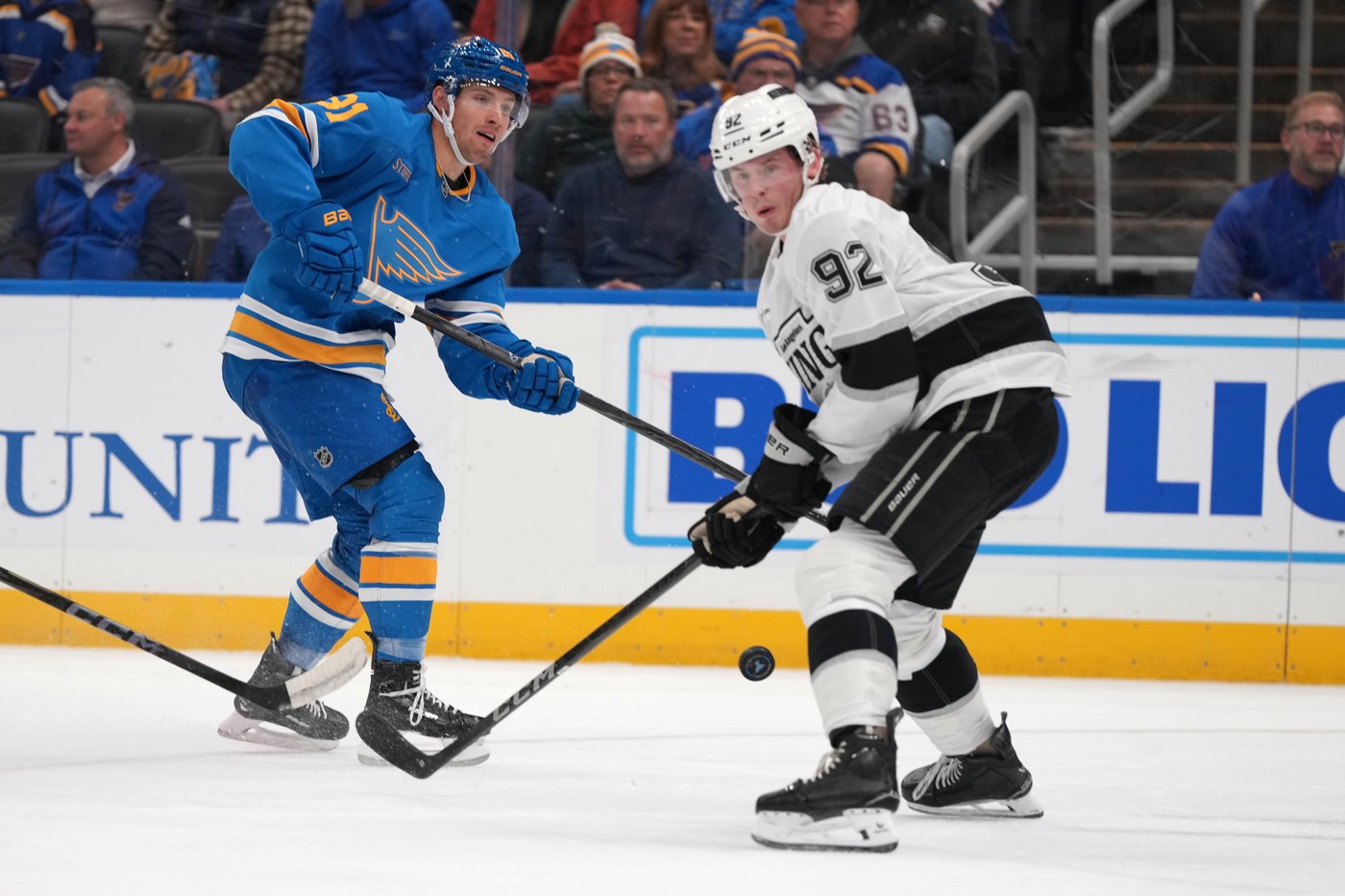 Kempe scores in OT to end Kings' losing streak | iNFOnews.ca Kempe scores in OT to end Kings' losing streak | iNFOnews.ca