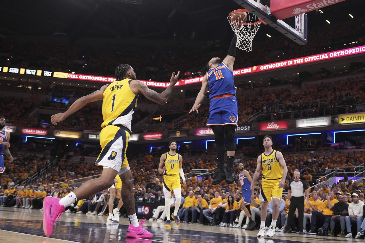 Haliburton, Pacers look to make corrections after 2nd half collapse allows Knicks to get within 2-1 | iNFOnews.ca