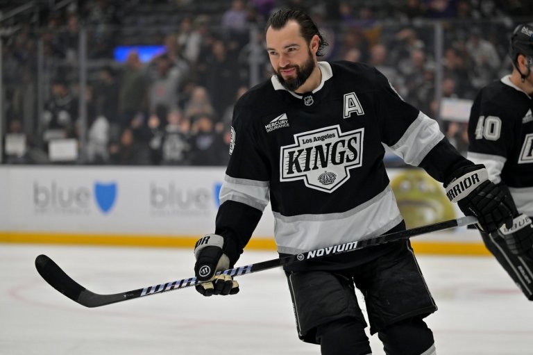 'Alive and awake': NHL players talk going helmets off in warm-ups | iNFOnews.ca