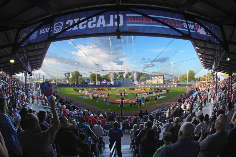 Kinley Rasmus breaks the record for hits by a girl at the Little League World Series | iNFOnews.ca