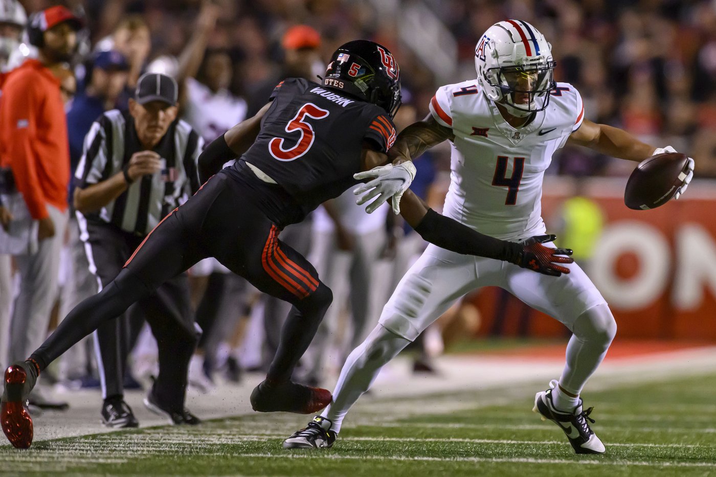 Fifita throws 2 TDs and Arizona's defense stops No. 10 Utah on four 4th downs in 23-10 win | iNFOnews.ca