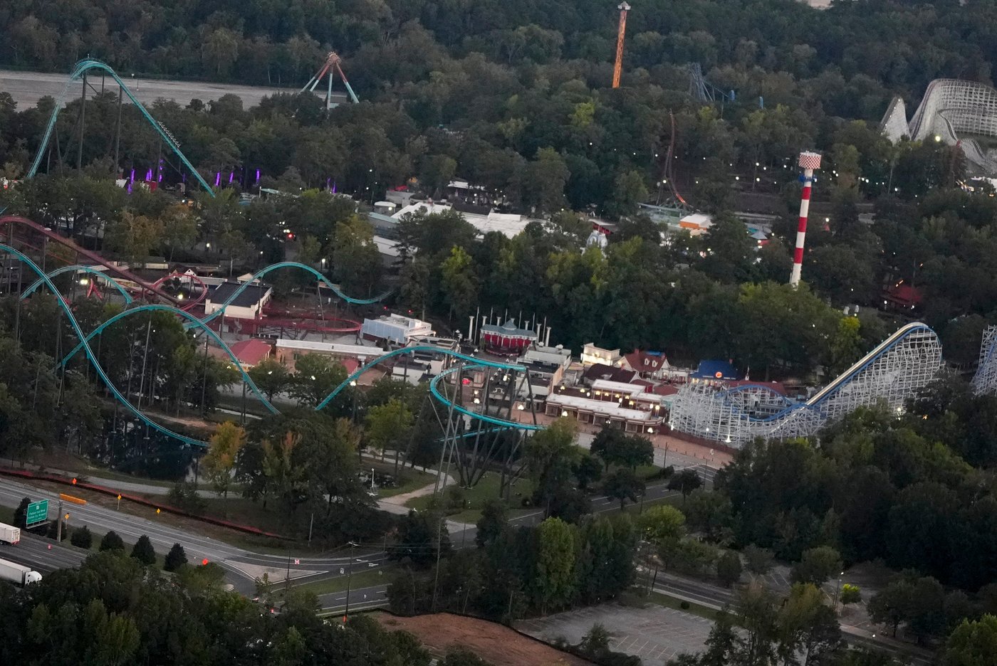More roller coasters shut down as authorities investigate fatal fall at Georgia amusement park | iNFOnews.ca More roller coasters shut down as authorities investigate fatal fall at Georgia amusement park | iNFOnews.ca