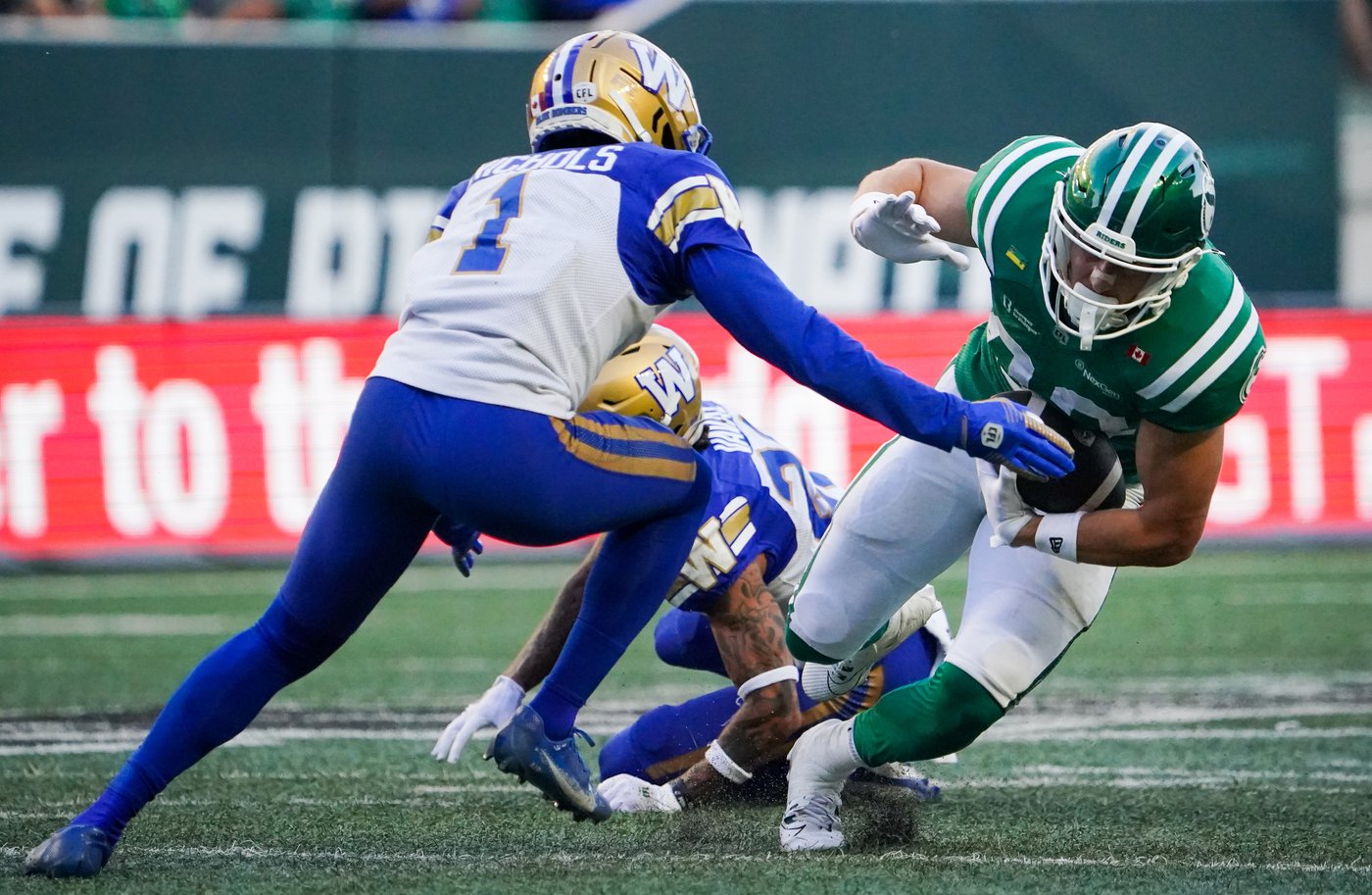 Blue Bombers re-sign star receiver Demski, veteran defensive back Nichols | iNFOnews.ca