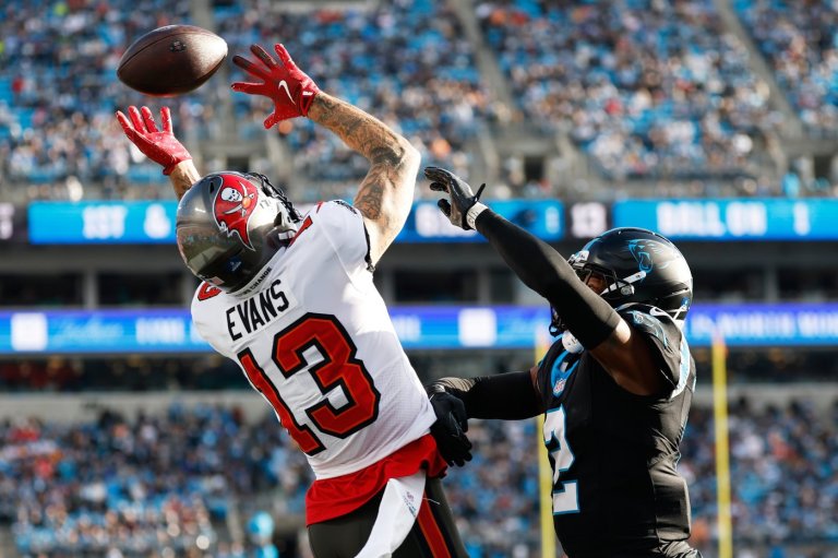 Bucs visit Dolphins, look to move closer to NFC South title | iNFOnews.ca
