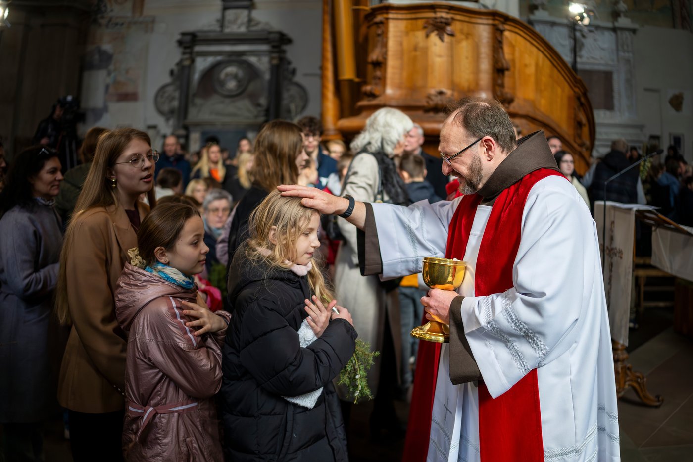 Photos show Christians marking Holy Week across the world | iNFOnews.ca
