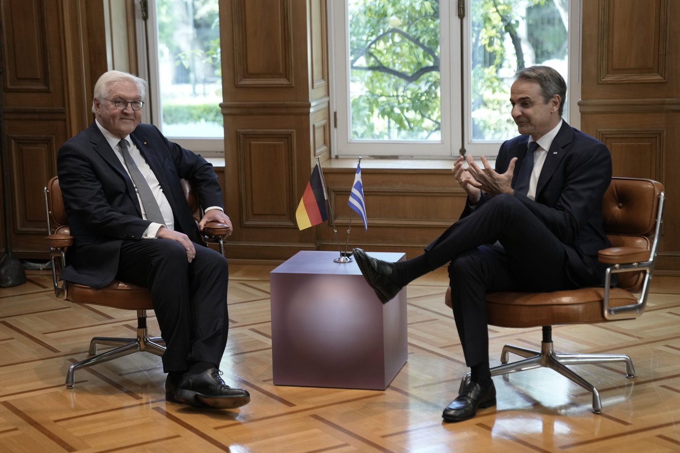 Greek leaders tell German president a WWII reparations claim is very much alive | iNFOnews.ca