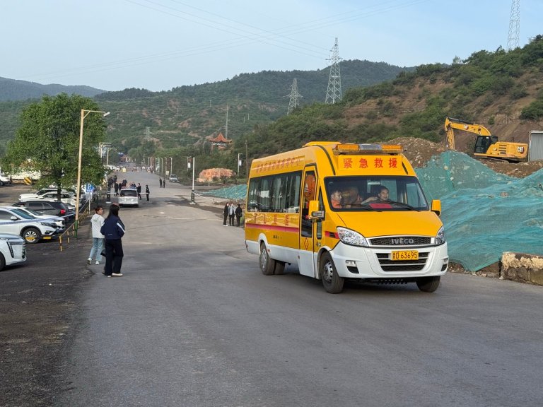Coal mine gas explosion in China kills 8 and leaves dozens trapped underground | iNFOnews.ca