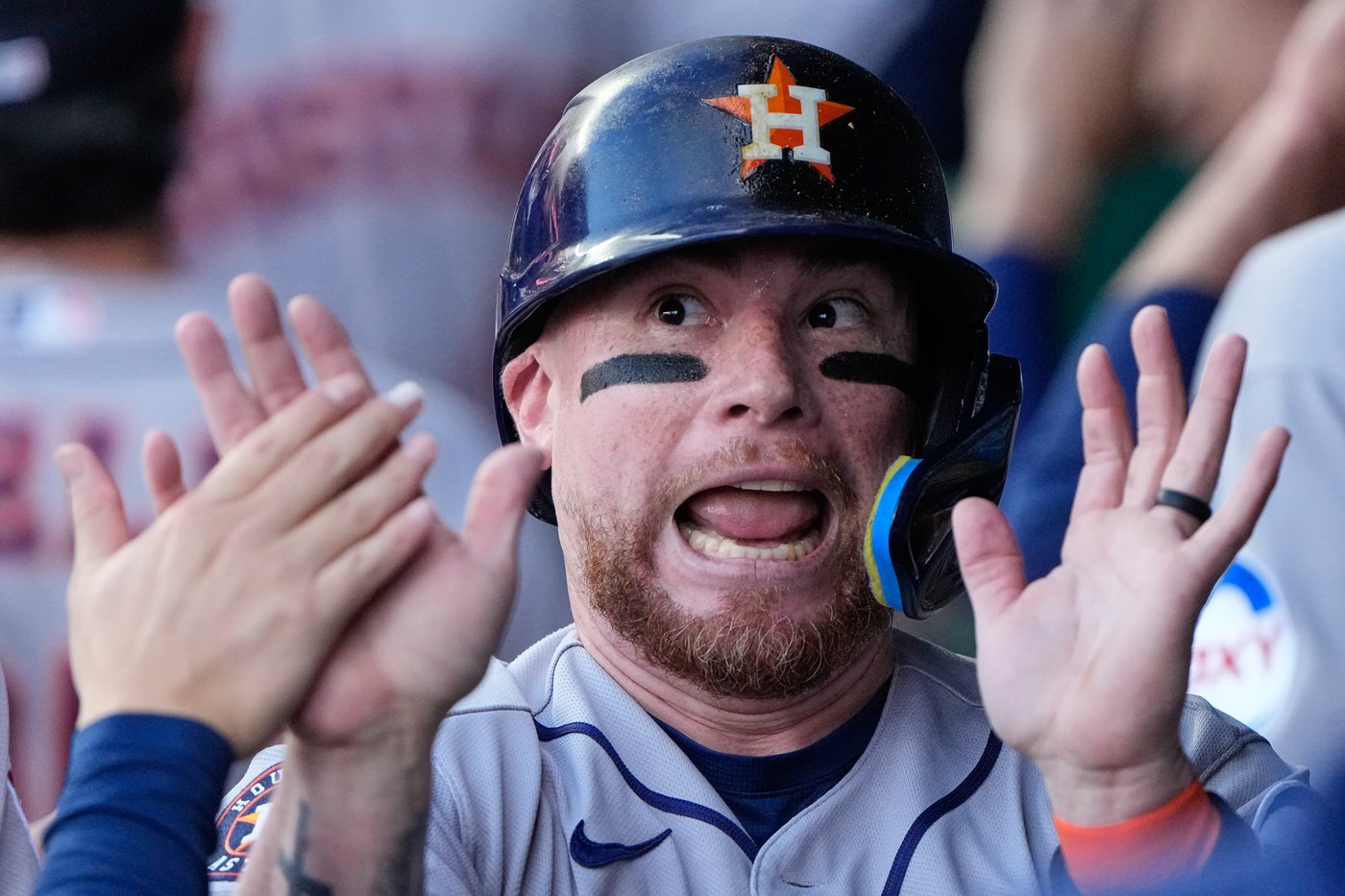 Alvarez hits 2 HRs, including a grand slam, in the first inning as Astros beat Royals 10-8 | iNFOnews.ca Alvarez hits 2 HRs, including a grand slam, in the first inning as Astros beat Royals 10-8 | iNFOnews.ca