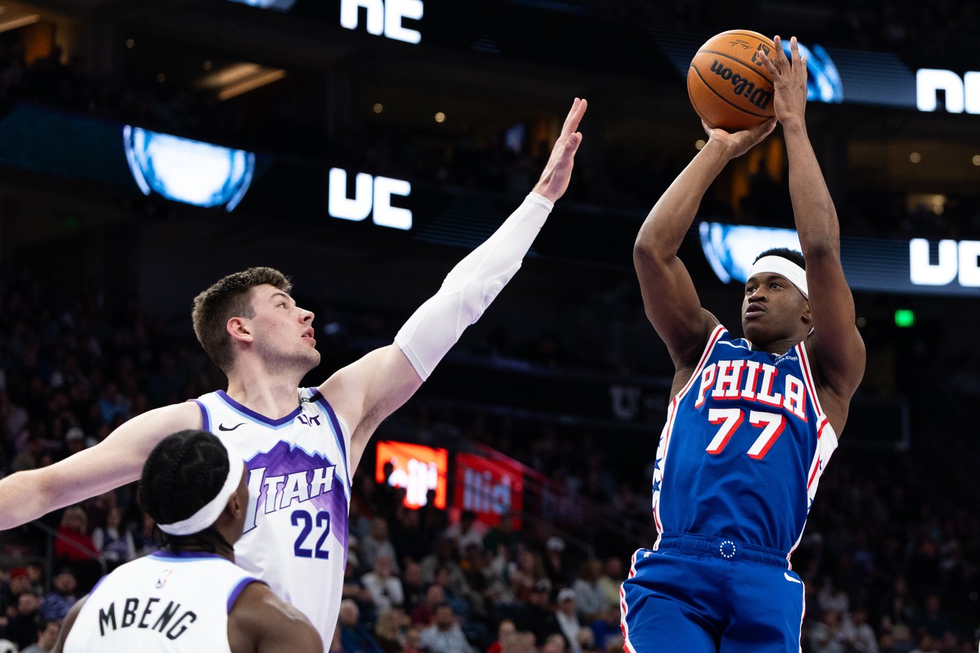 Edgecombe's double-double helps 76ers down Jazz 126-116 | iNFOnews.ca Edgecombe's double-double helps 76ers down Jazz 126-116 | iNFOnews.ca