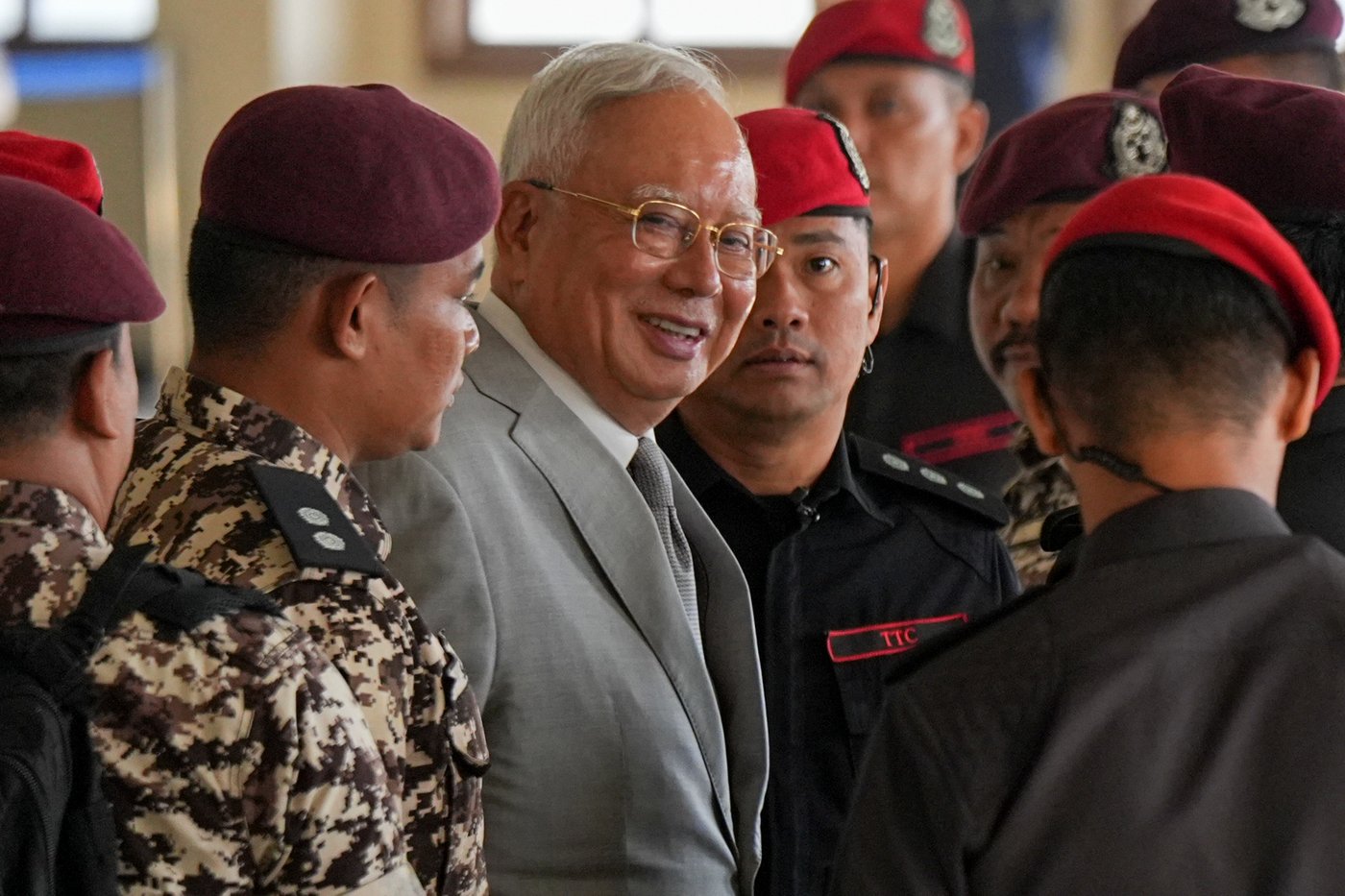Malaysian court rejects ex-prime minister’s bid to serve remainder of sentence under house arrest | iNFOnews.ca Malaysian court rejects ex-prime minister’s bid to serve remainder of sentence under house arrest | iNFOnews.ca