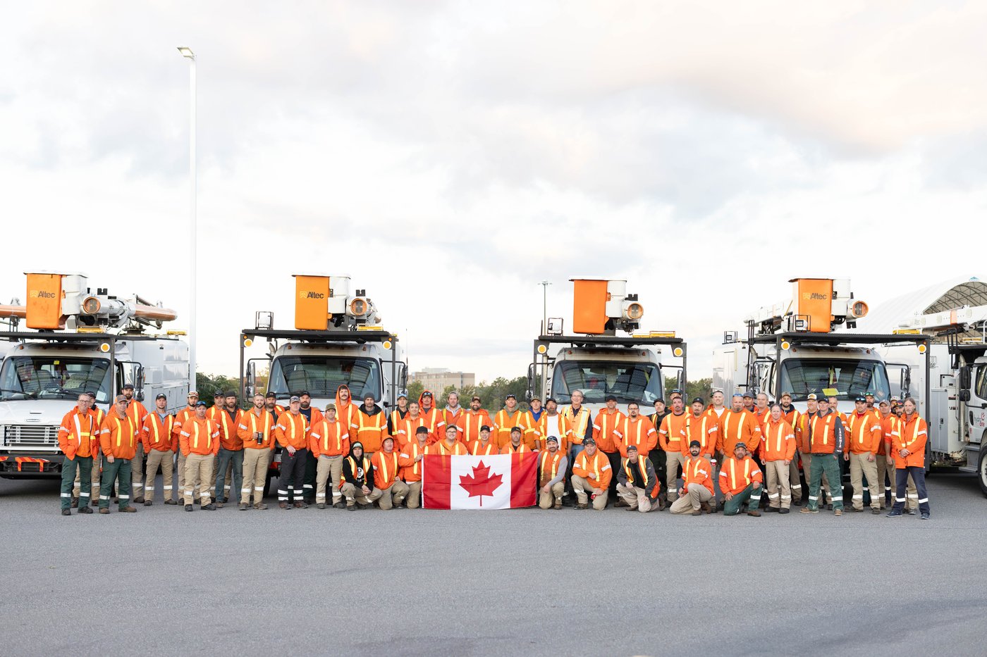 Gruelling days and gratitude for Canadian line workers helping with hurricane outages | iNFOnews.ca