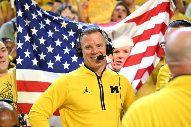 Mavericks are hiring national champ coach Dusty May away from Michigan, AP source says | iNFOnews.ca