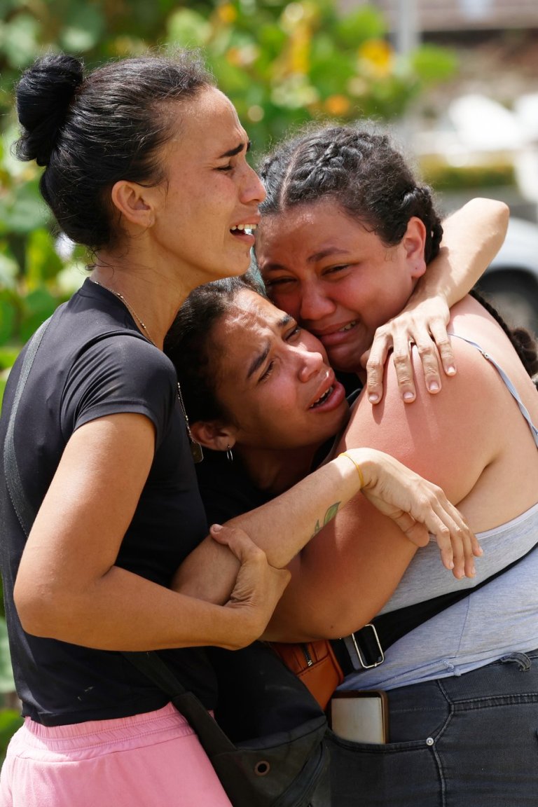 See the world in vertical: Top photos by AP photojournalists | iNFOnews.ca