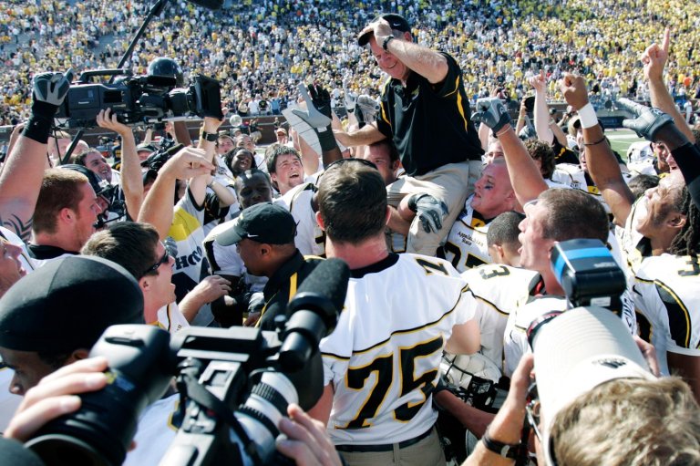 Will the pursuit of playoff berths at the top of college football cost FCS teams? Not so far | iNFOnews.ca