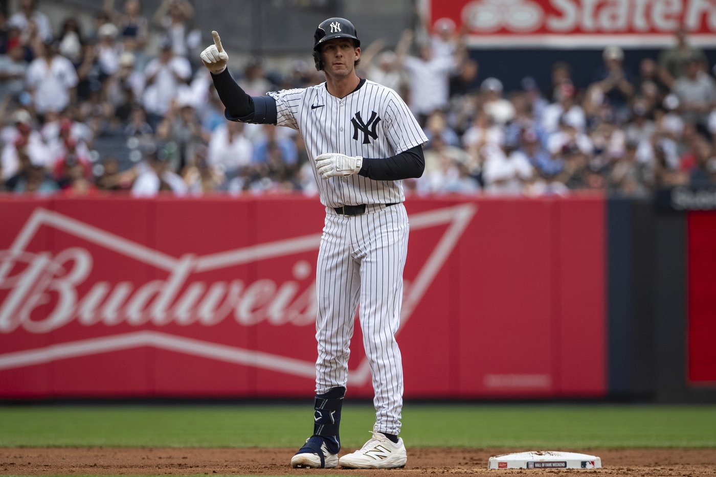 Ryan McMahon sparks comeback, Yankees beat Phillies 4-3 to end 3-game slide | iNFOnews.ca
