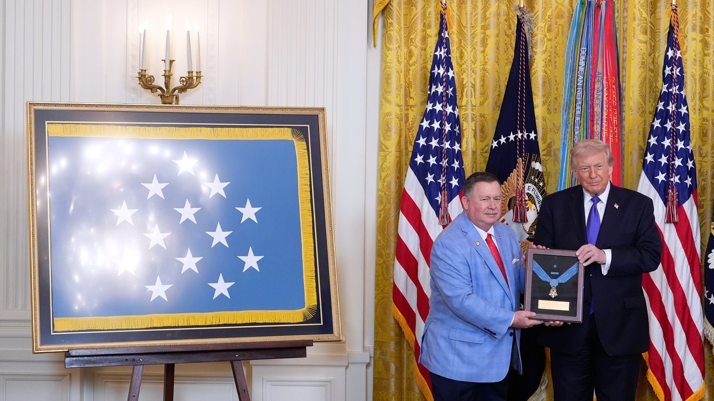 Trump awards the Medal of Honor to 3 US soldiers in a White House ceremony | iNFOnews.ca Trump awards the Medal of Honor to 3 US soldiers in a White House ceremony | iNFOnews.ca