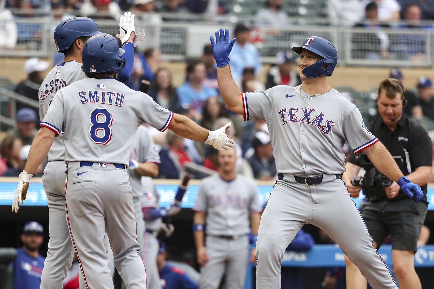Rangers hit season-high 6 home runs in a 16-3 romp over the Twins | iNFOnews.ca Rangers hit season-high 6 home runs in a 16-3 romp over the Twins | iNFOnews.ca