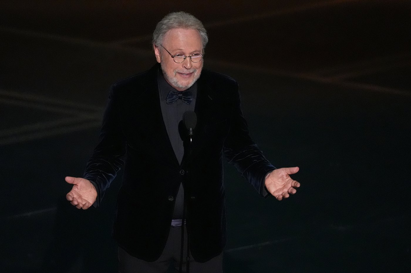 Billy Crystal and Barbra Streisand lead an emotional and expanded Oscars in memoriam | iNFOnews.ca