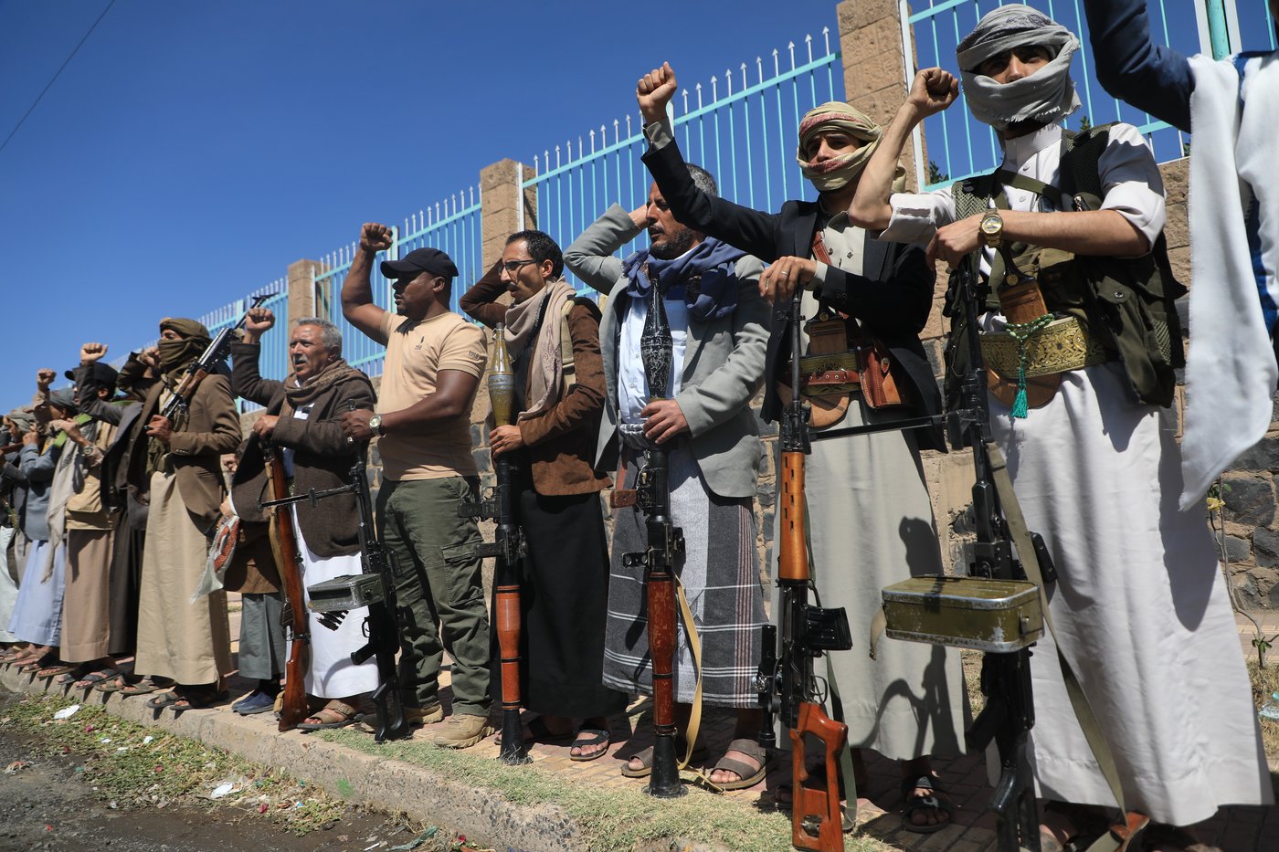 Attacks on Saudi airports claimed by Houthi rebels kill 3 people, officials say | iNFOnews.ca