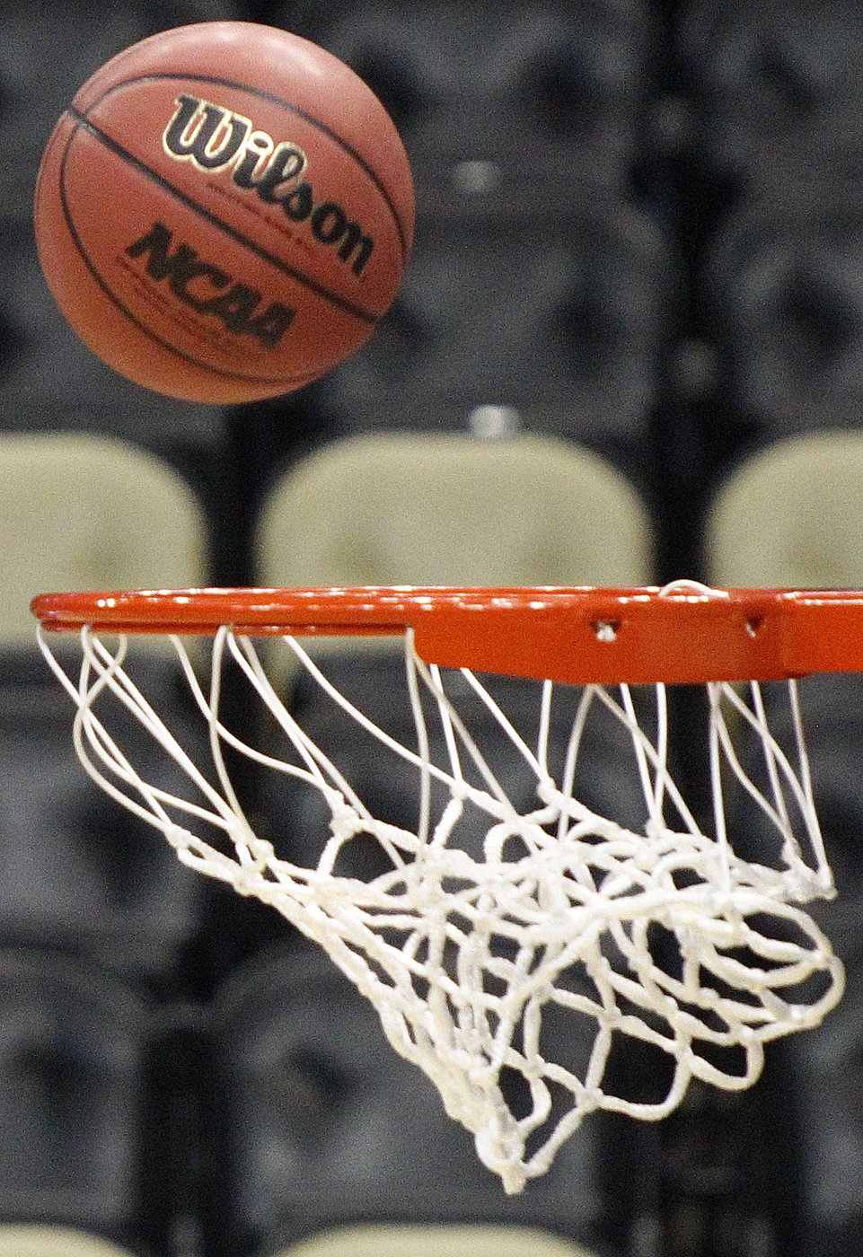 Pac-12 adding Utah State, in talks with Gonzaga, as Mountain West tries to hold UNLV, AP sources say | iNFOnews.ca