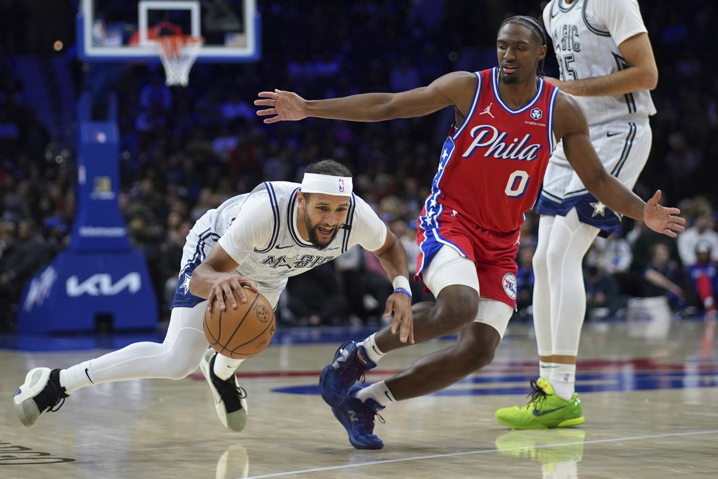 Paul George has 21 points and 9 assists in the 76ers' 102-94 victory over the Magic | iNFOnews.ca
