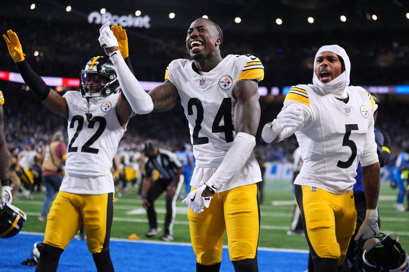 Steelers outlast Lions 29-24 in wild finish when penalty on St. Brown negates Goff's winning TD | iNFOnews.ca