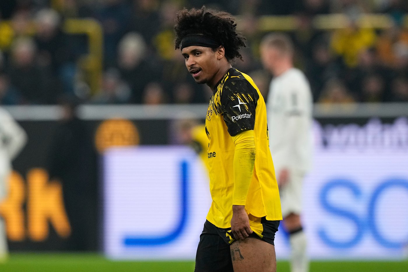Dortmund's Adeyemi faces a fine for his emotional reaction to being substituted | iNFOnews.ca