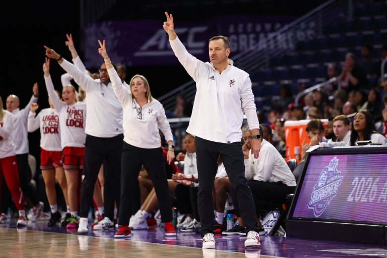 March Madness has host Louisville treating NCAA opening weekend like a road trip | iNFOnews.ca