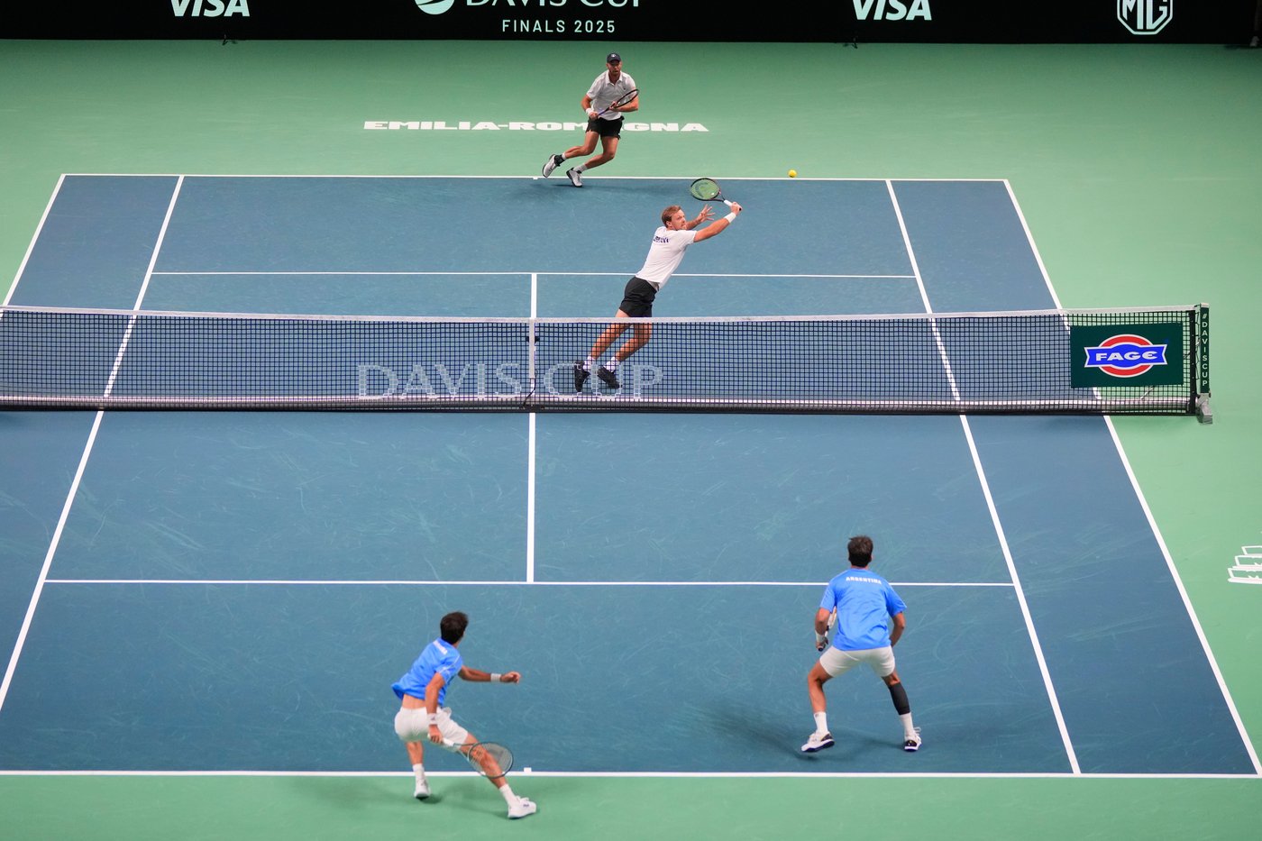 Spain rallies past Czech Republic to reach Davis Cup semifinals. Germany defeats Argentina | iNFOnews.ca