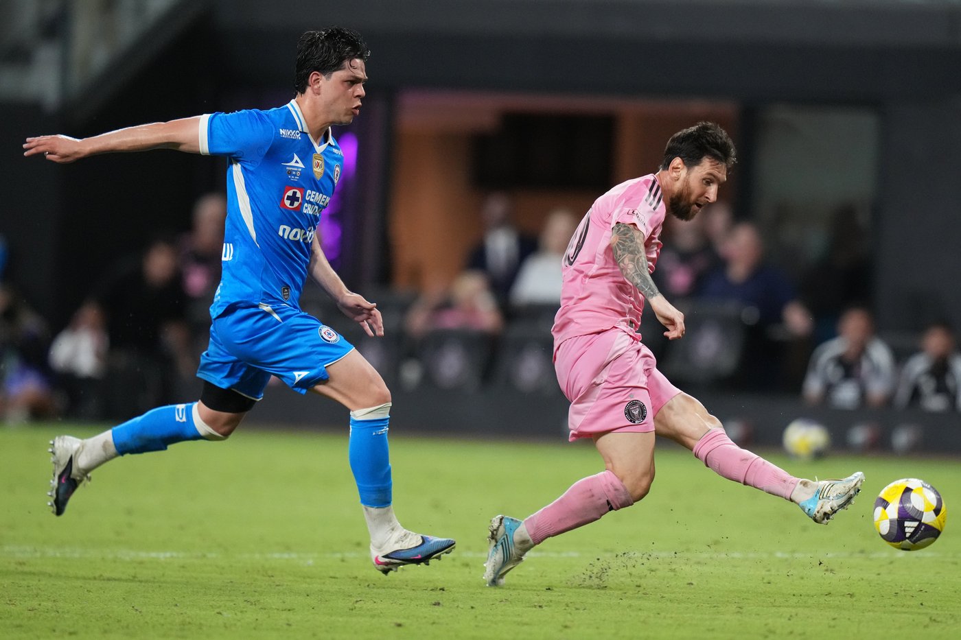 Video shows Messi pointing his finger at MLS commissioner Don Garber during postgame exchange | iNFOnews.ca Video shows Messi pointing his finger at MLS commissioner Don Garber during postgame exchange | iNFOnews.ca
