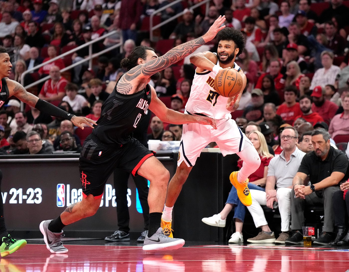 Jokic scores 34, Nuggets beat Rockets 112-109 | iNFOnews.ca