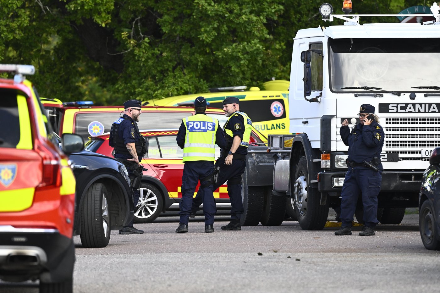 An 18-year-old with a sword attacks a school in Sweden, leaving 1 dead | iNFOnews.ca