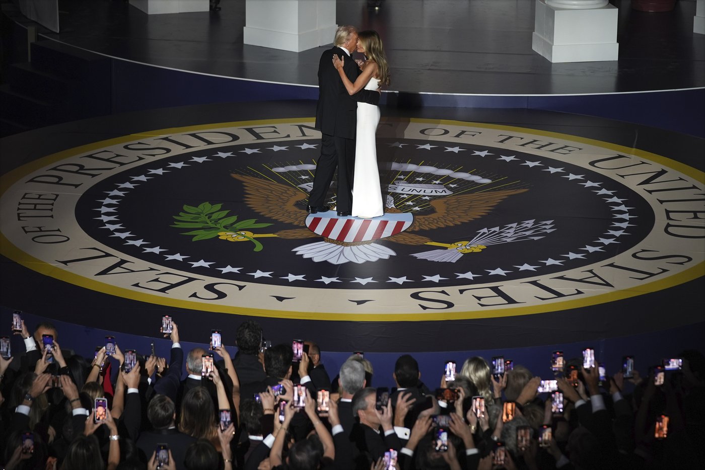 PHOTO COLLECTION: Trump Inauguration Starlight Ball | iNFOnews.ca PHOTO COLLECTION: Trump Inauguration Starlight Ball | iNFOnews.ca