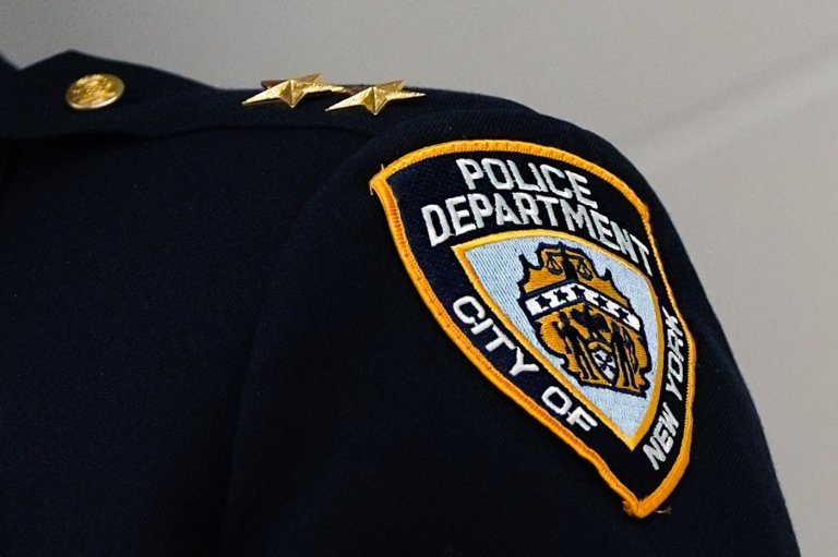 Former NYPD official charged with taking bribes from company selling 'panic button' to city schools | iNFOnews.ca