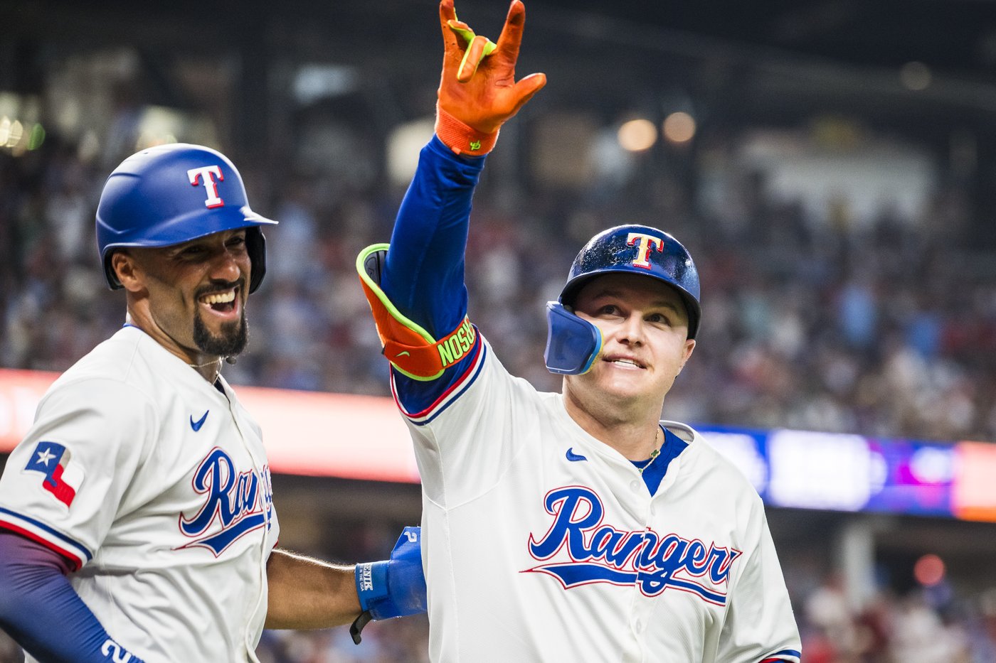 Joc Pederson hits 2-run homer in the Rangers' 5-1 victory over the Astros | iNFOnews.ca Joc Pederson hits 2-run homer in the Rangers' 5-1 victory over the Astros | iNFOnews.ca
