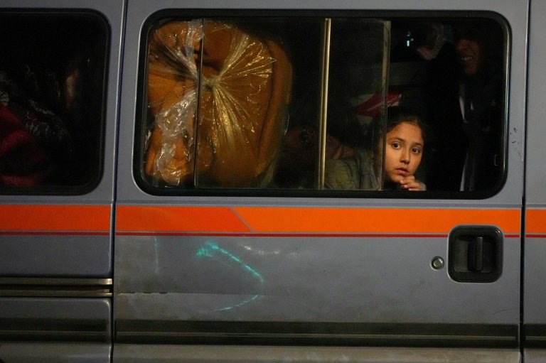 Photos show Lebanese people fleeing after Israeli strikes | iNFOnews.ca