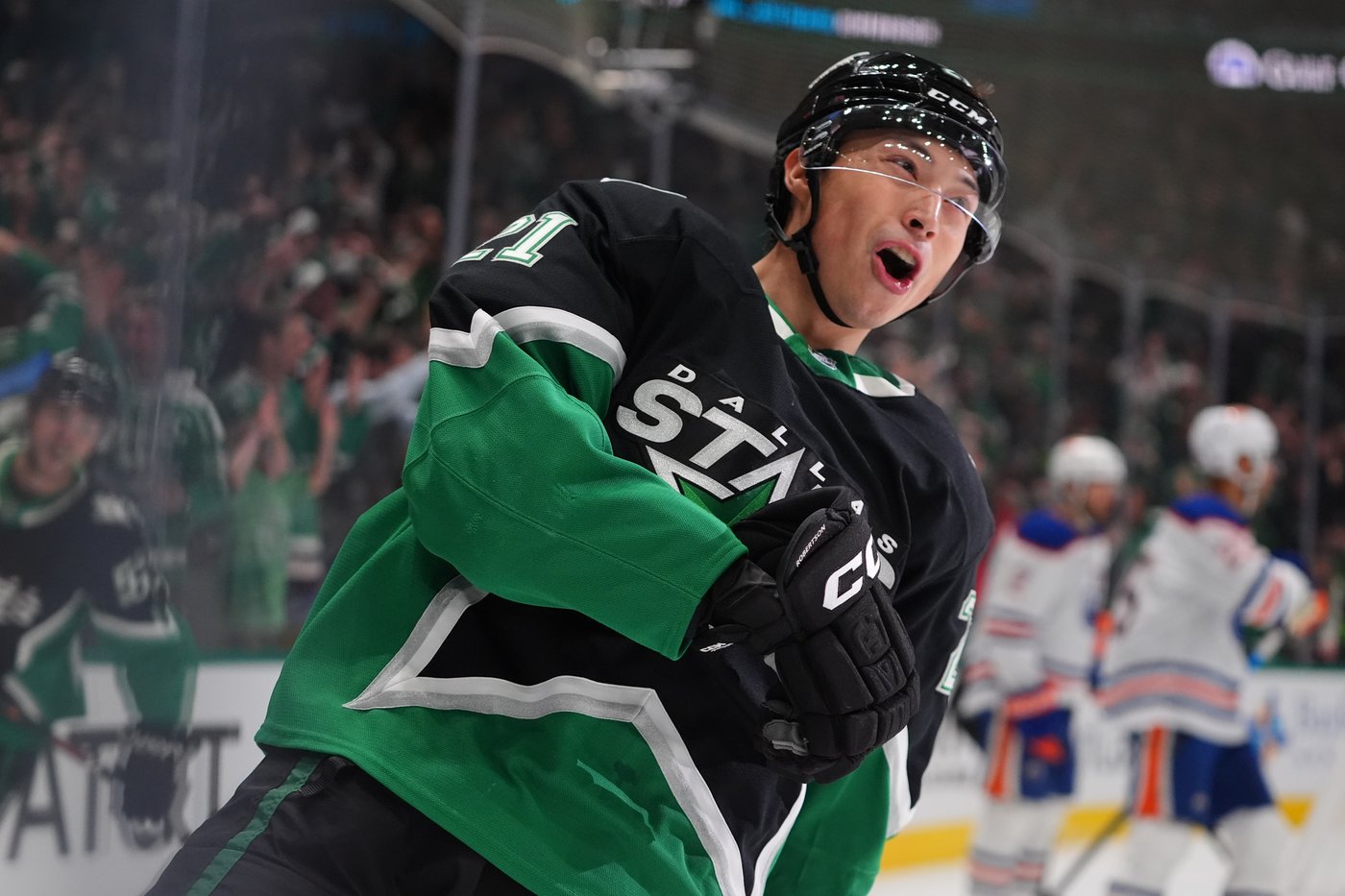 Robertson, Benn have two goals each in surging Stars' 7-2 win over Oilers | iNFOnews.ca