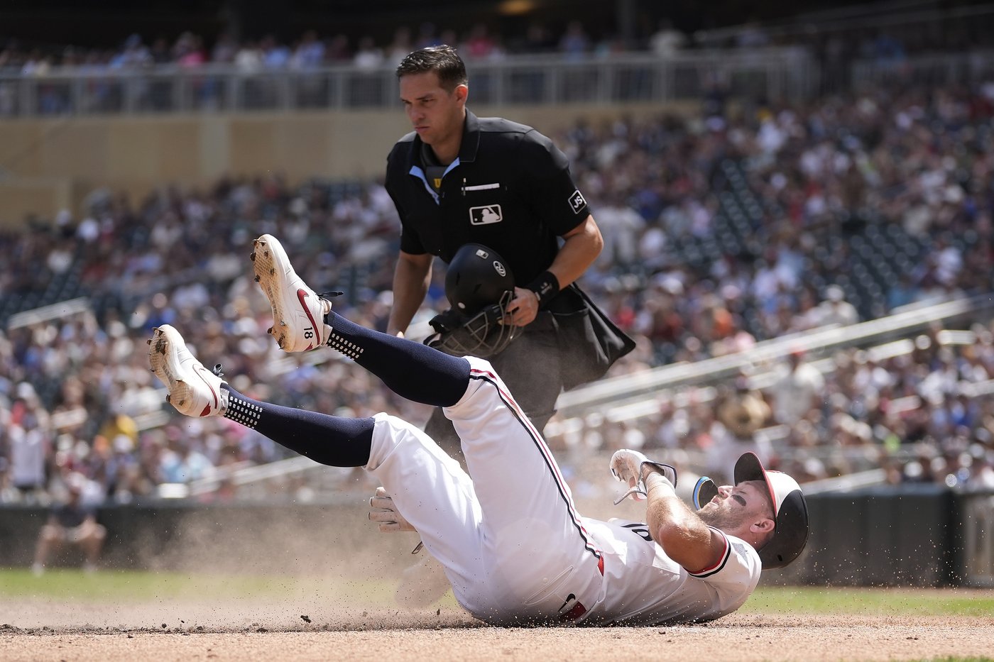 Tyler Soderstrom goes 4 for 4 to stretch hitting streak to 19 games as A's sweep Twins with 8-3 win | iNFOnews.ca Tyler Soderstrom goes 4 for 4 to stretch hitting streak to 19 games as A's sweep Twins with 8-3 win | iNFOnews.ca