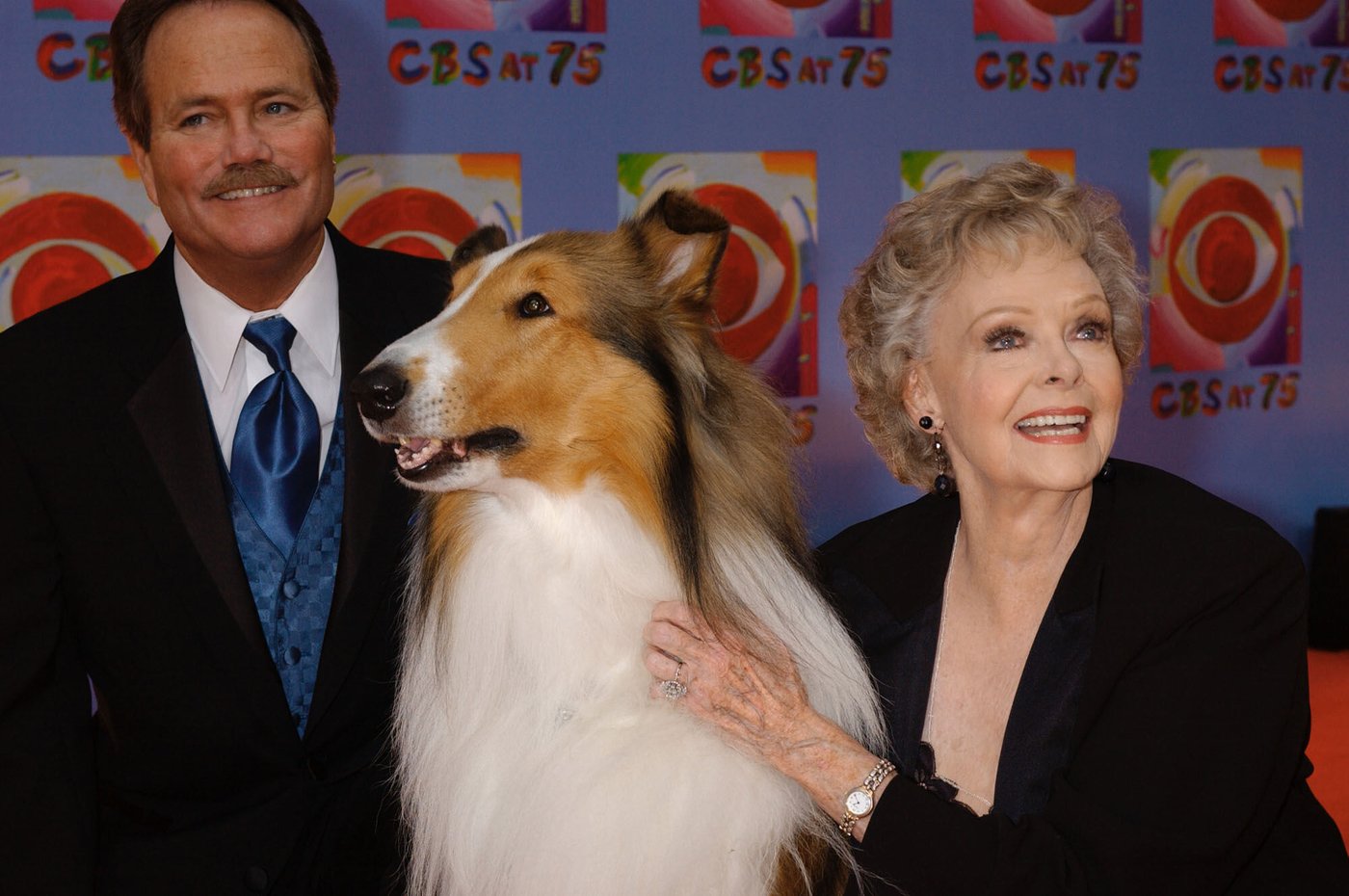 June Lockhart, beloved mother figure from 'Lassie' and 'Lost In Space,' dies at 100 | iNFOnews.ca June Lockhart, beloved mother figure from 'Lassie' and 'Lost In Space,' dies at 100 | iNFOnews.ca