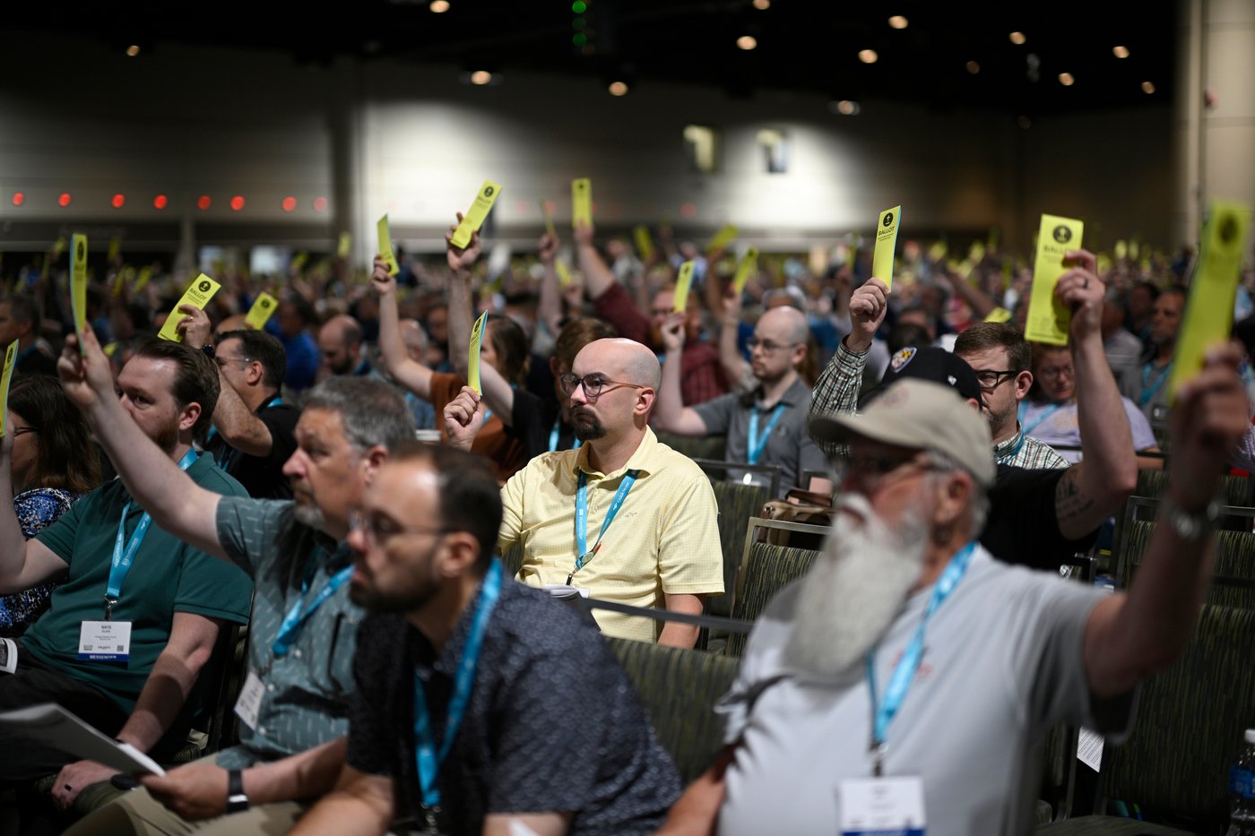 Southern Baptists vote to advance a formal ban on churches with women pastors | iNFOnews.ca